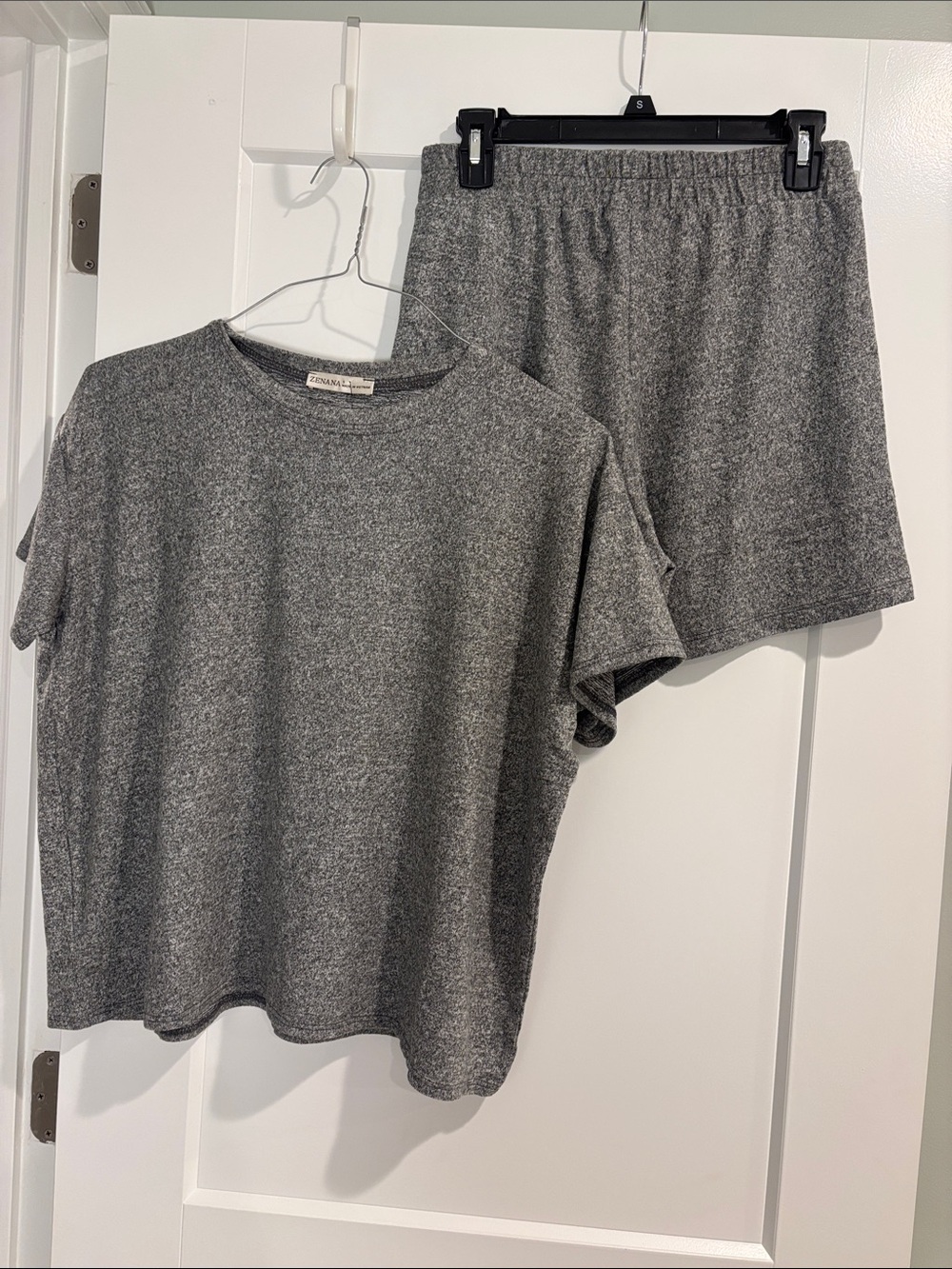 Zenana Women’s Hacci Short sleeve shirt and shorts set Small